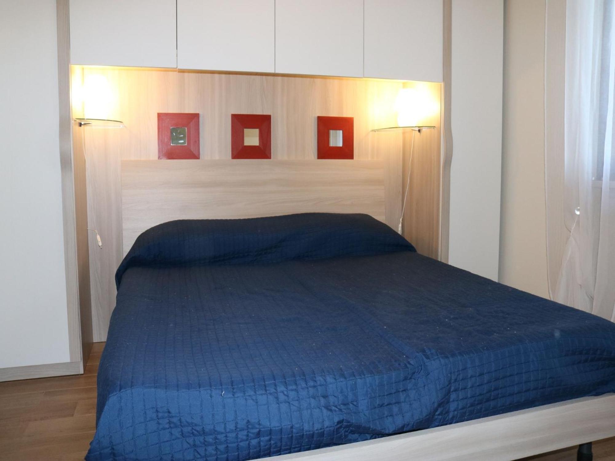 Enticing Holiday Home In Lazise With Swimming Pool Eksteriør billede