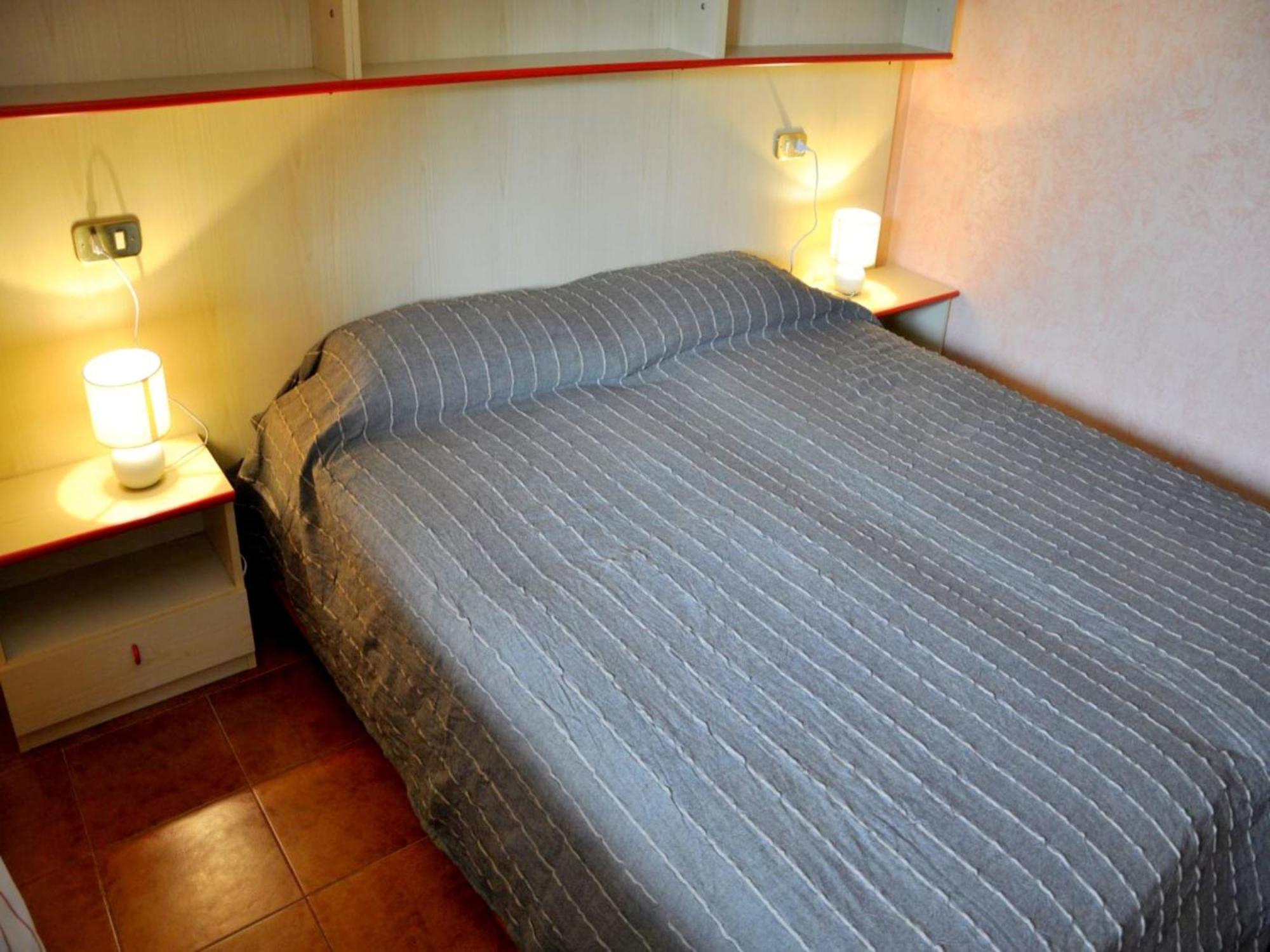 Enticing Holiday Home In Lazise With Swimming Pool Eksteriør billede