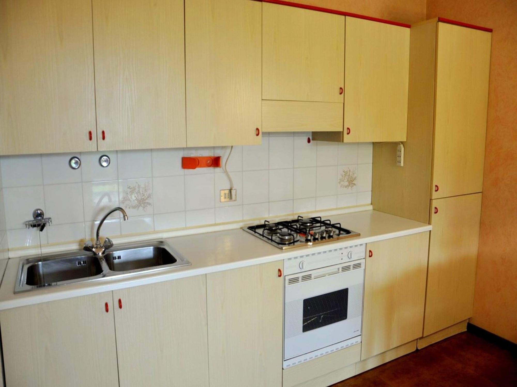 Enticing Holiday Home In Lazise With Swimming Pool Eksteriør billede