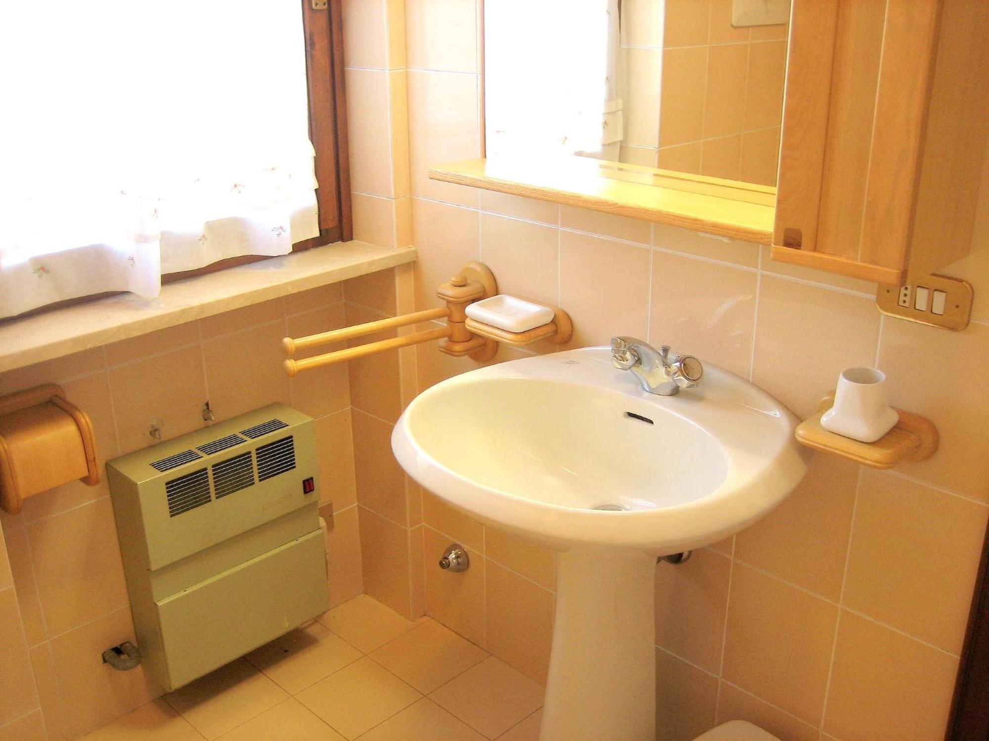 Enticing Holiday Home In Lazise With Swimming Pool Eksteriør billede