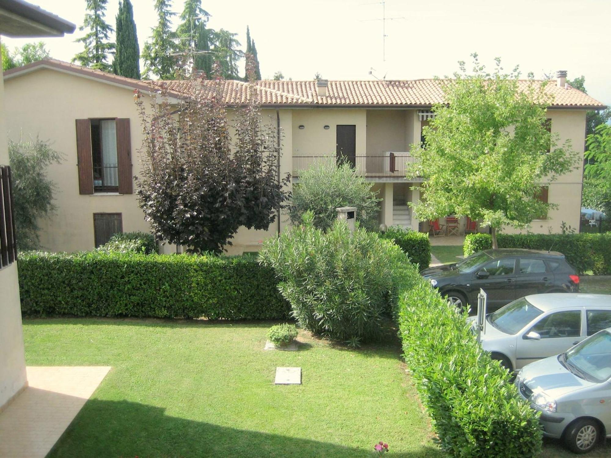 Enticing Holiday Home In Lazise With Swimming Pool Eksteriør billede