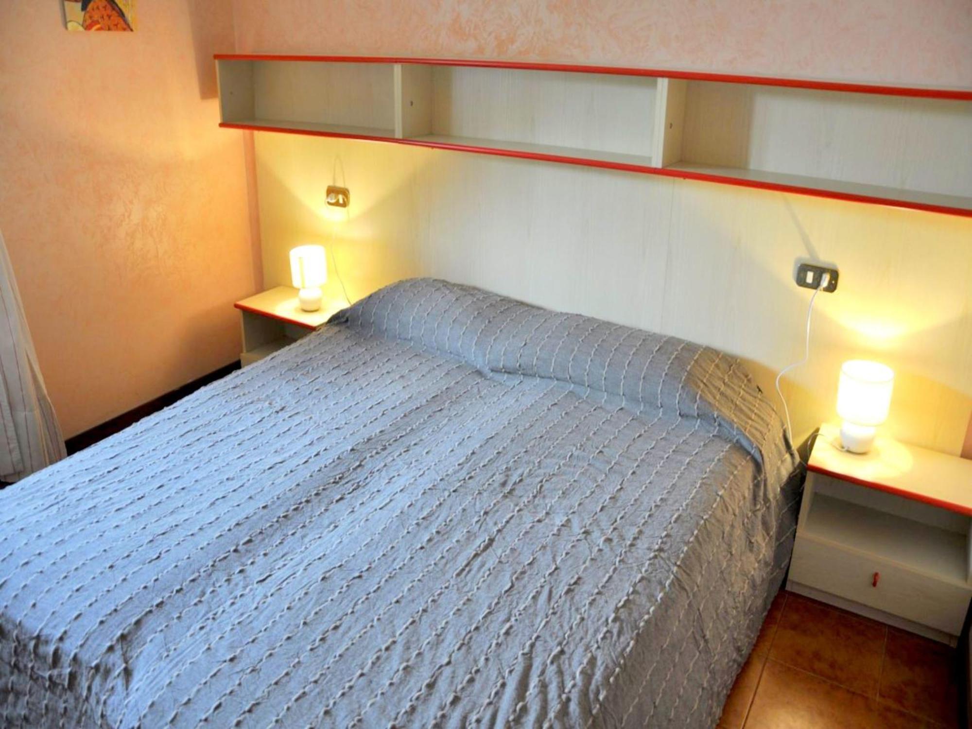 Enticing Holiday Home In Lazise With Swimming Pool Eksteriør billede